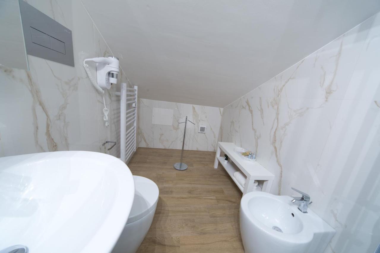 Slow Chic Apartment Beb Policlinico Мессина Экстерьер фото