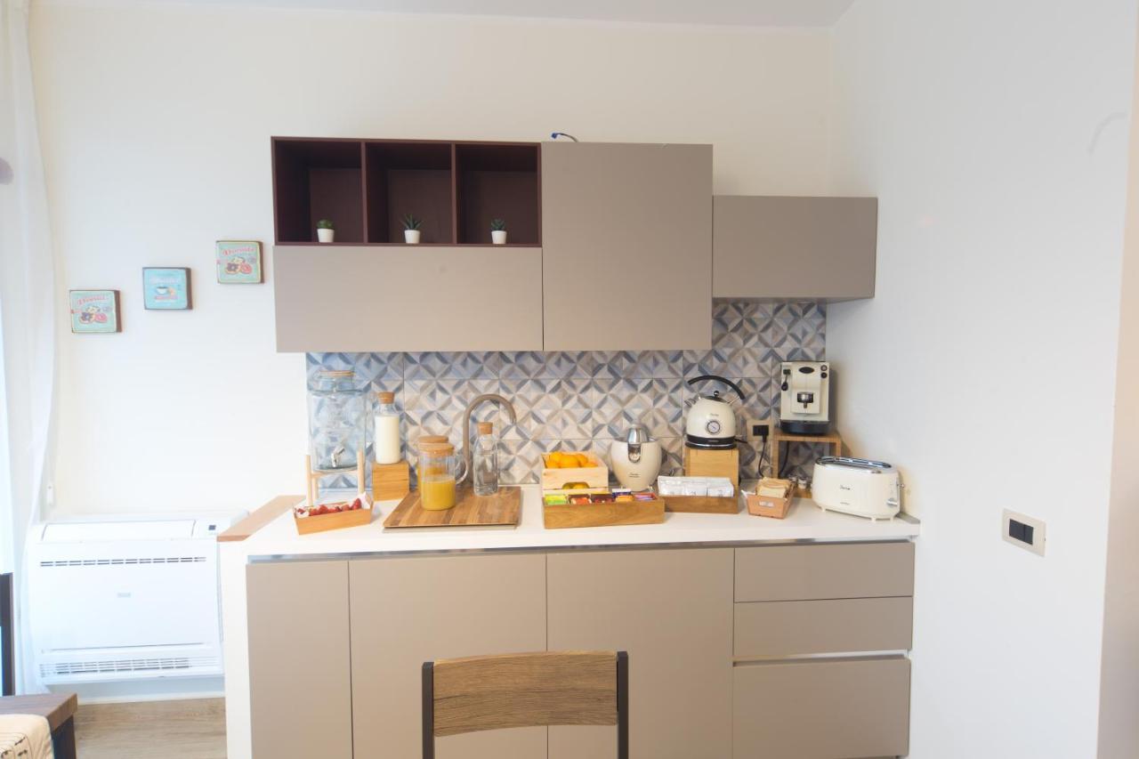 Slow Chic Apartment Beb Policlinico Мессина Экстерьер фото