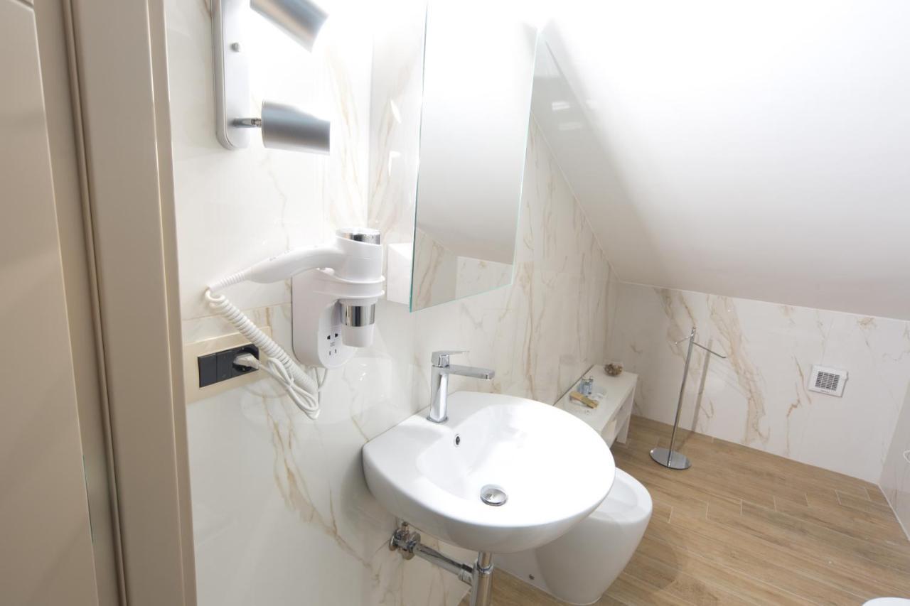 Slow Chic Apartment Beb Policlinico Мессина Экстерьер фото