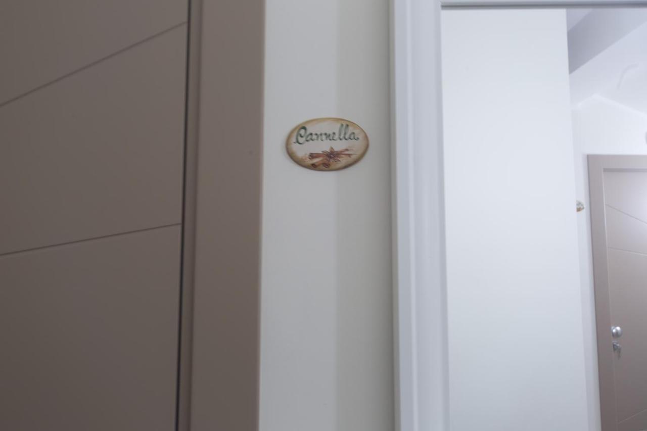 Slow Chic Apartment Beb Policlinico Мессина Экстерьер фото