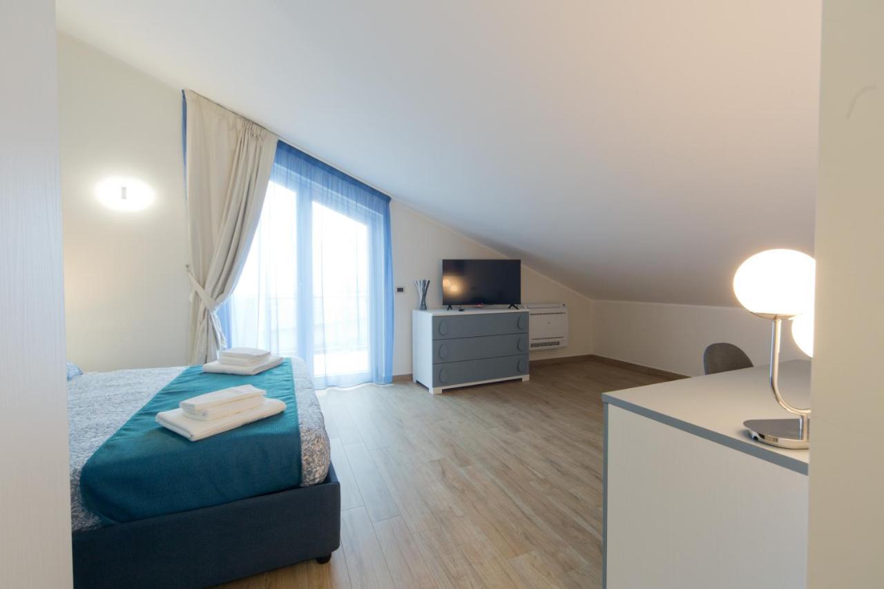 Slow Chic Apartment Beb Policlinico Мессина Экстерьер фото